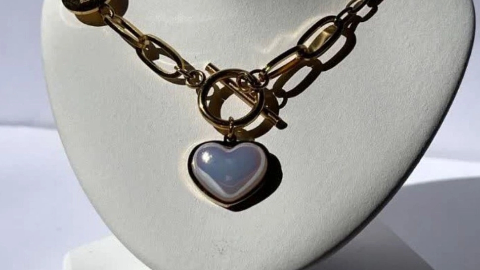 گالری مانرا، فروش و پخش اکسسوری در اصفهان