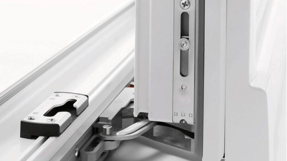 قیمت یراق‌آلات در و پنجره UPVC در اصفهان