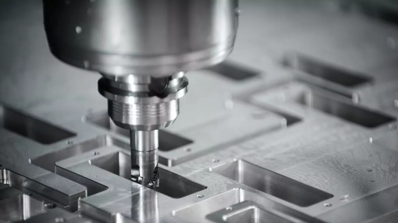 انواع دستگاه CNC  و مزایای آن