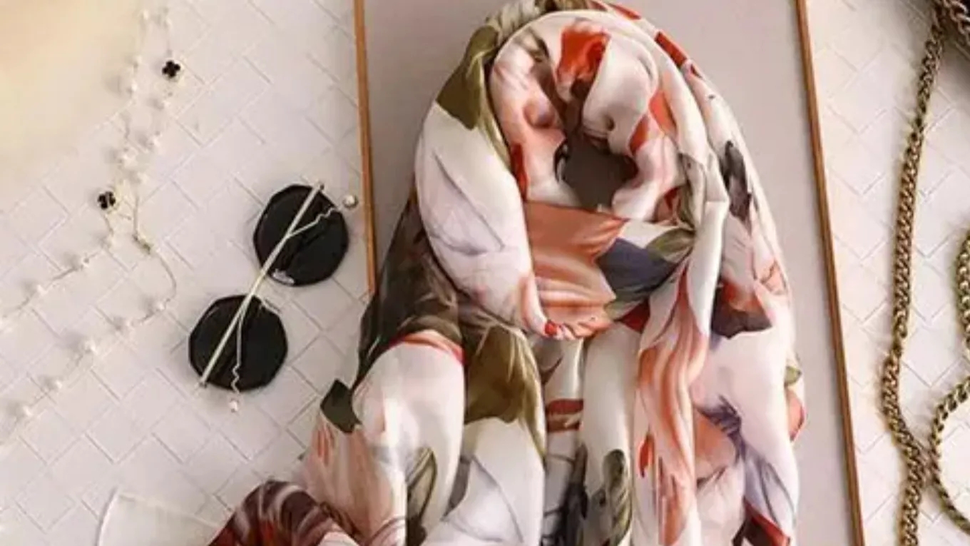 انواع پارچه های شال و روسری کدام اند؟