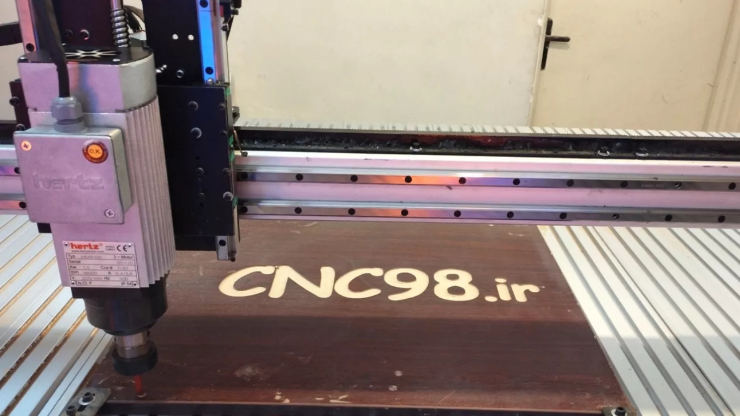کاربرد دستگاه روتر cnc در مبلمان سازی