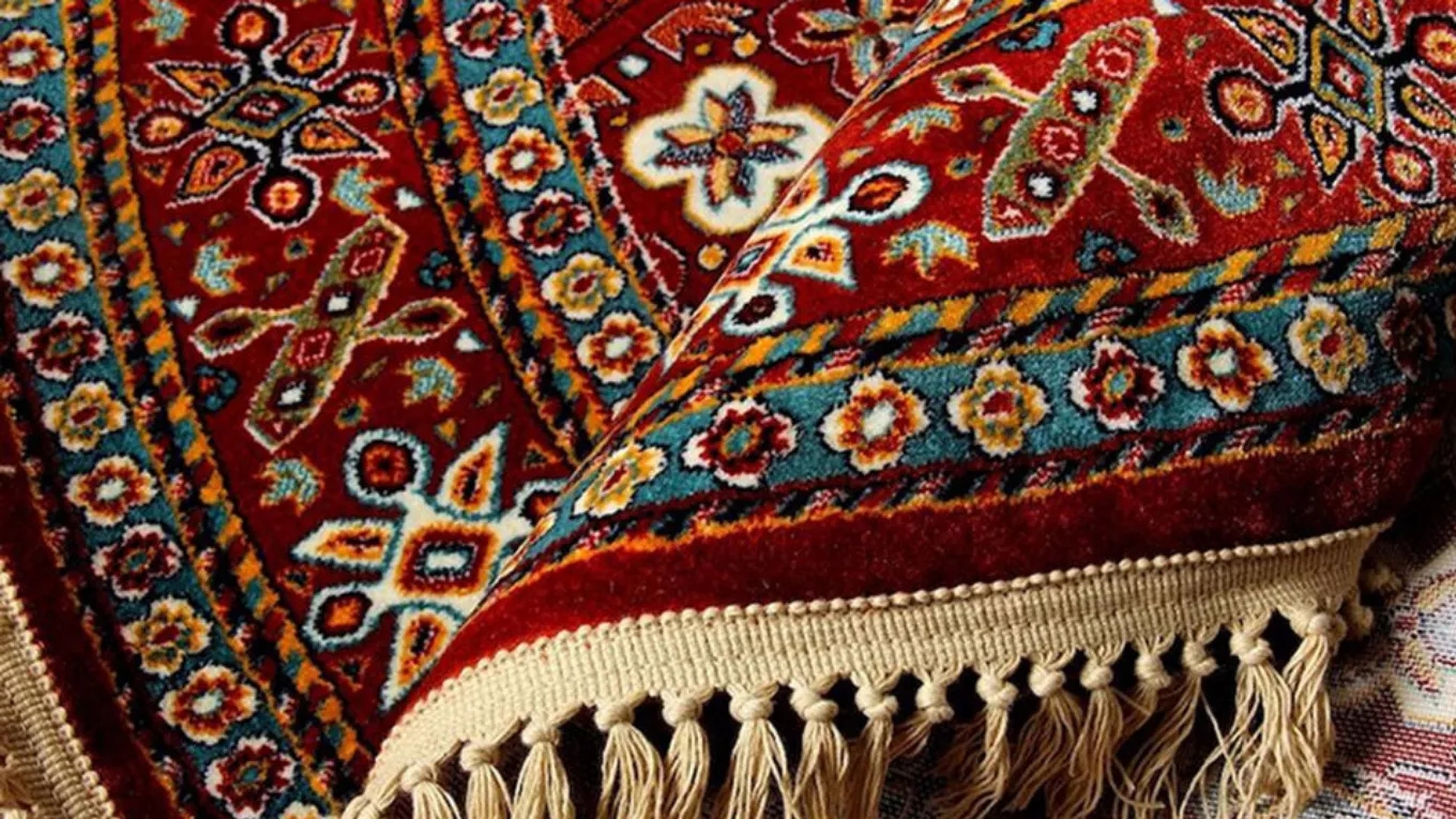 ویژگی فرش دستباف ملایر