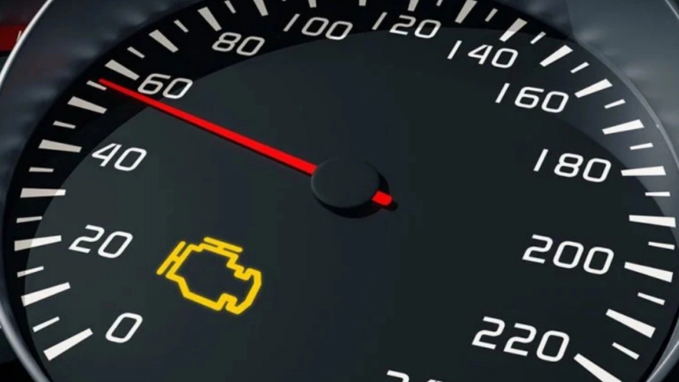 دلایل روشن شدن چراغ دینام خودرو