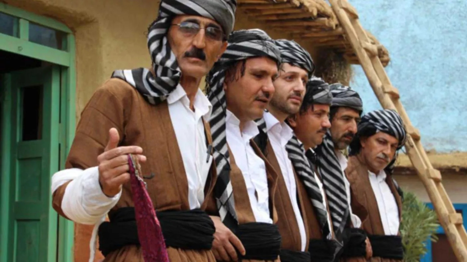 لباس محلی کردی