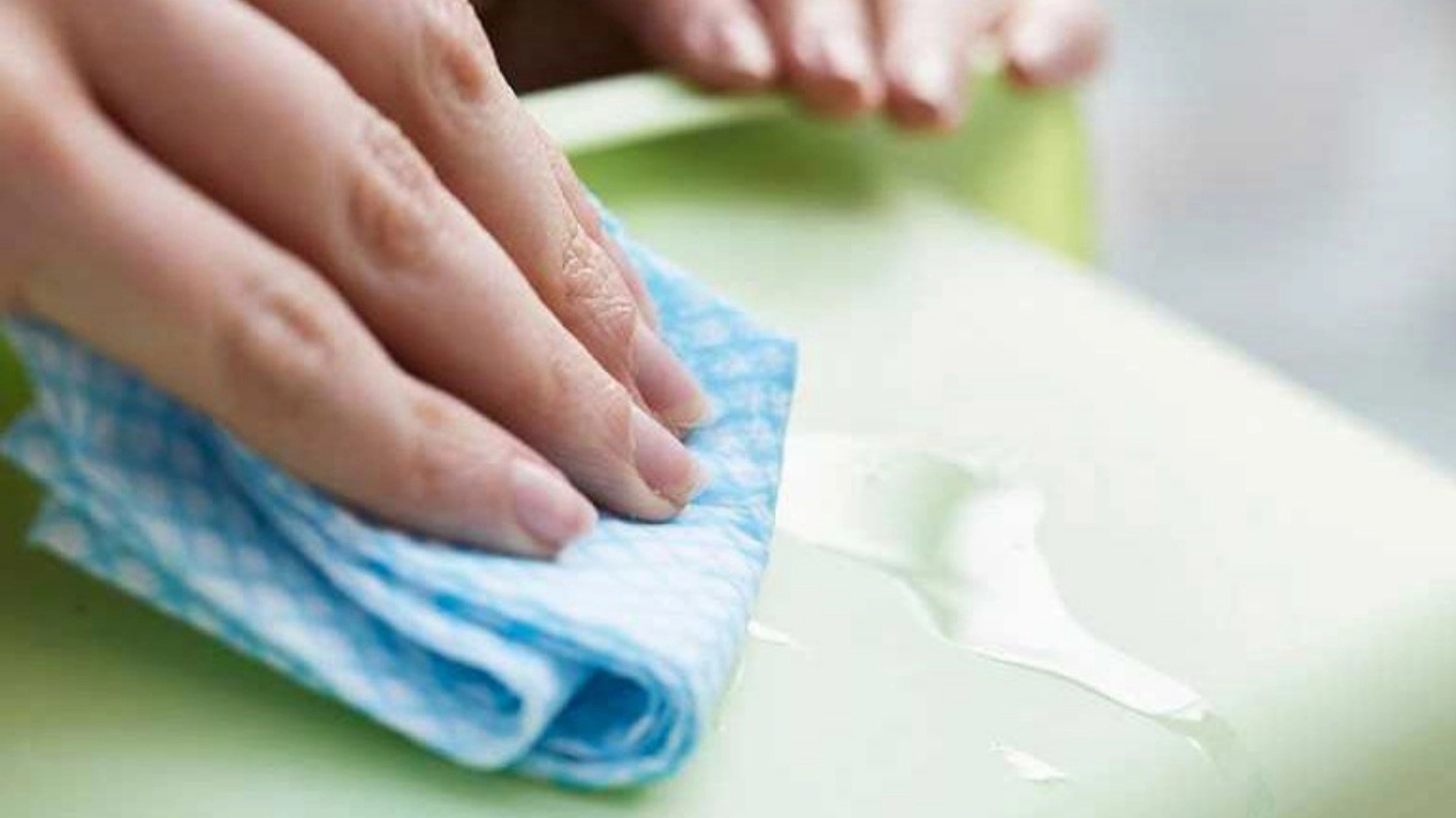 راههای پاک کردن چسب 123 از روی پوست و سطوح مختلف