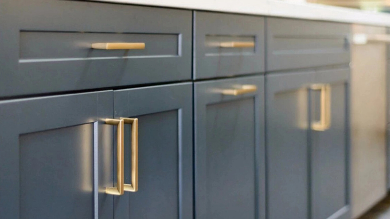 انتخاب یراق مناسب چه تاثیری در کیفیت کابینت دارد؟