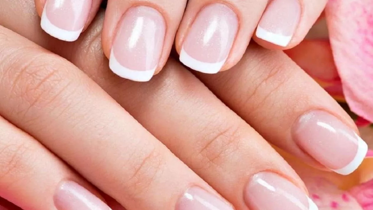 لمینت ناخن چیست و چه مزایا و عوارضی دارد؟