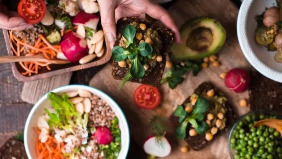 وگن ها چه چیزهایی می خورند؟