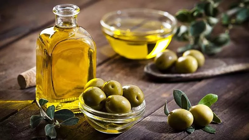 روغن زیتون حاوی چه موادی است؟