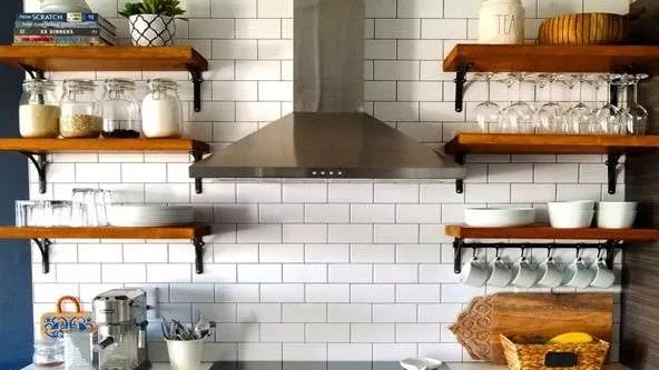 ۶ ایده کاربردی برای چیدمان آشپزخانه کوچک بدون کابینت