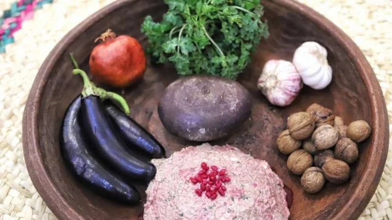 مزه های مختلف در یک سفره رنگارنگ