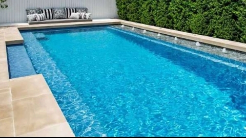 دوام یک استخر بتنی چقدر است؟