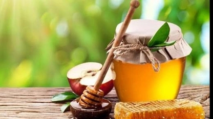 خواص عسل طبیعی و معجزه‌ای که از آن بی‌خبر هستید!