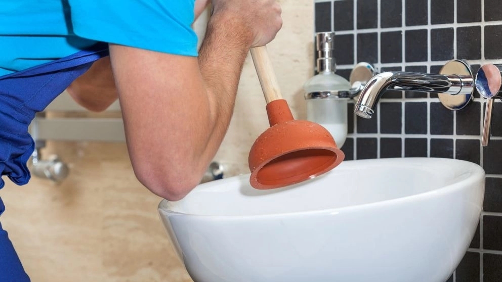 با گرفتگی سیفون روشویی چه باید کرد؟