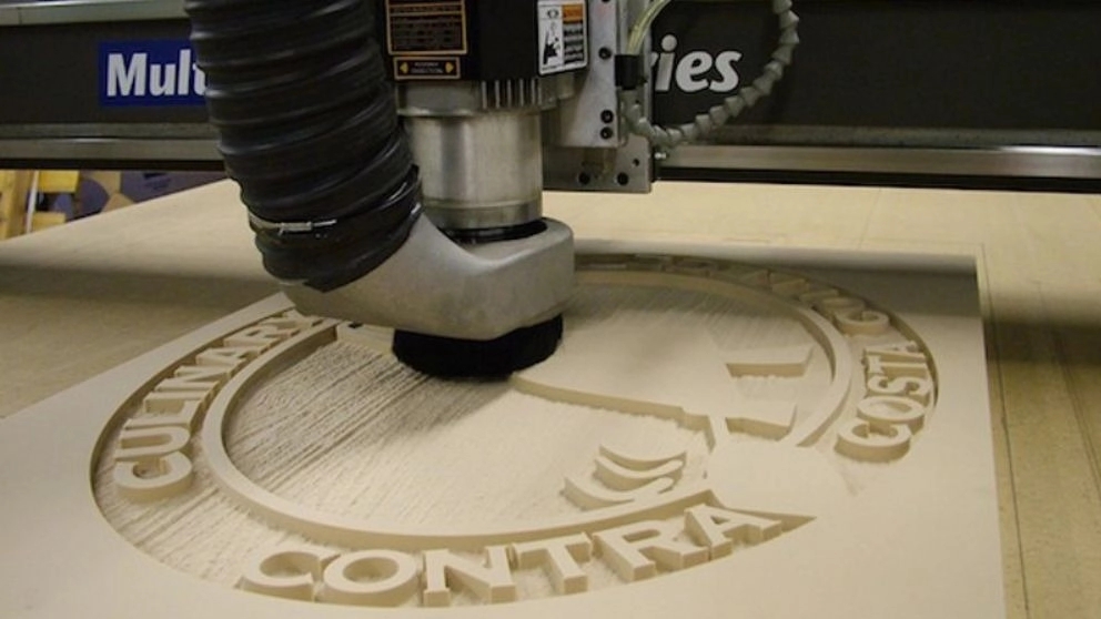 دستگاه سی ان سی (CNC) چیست؟