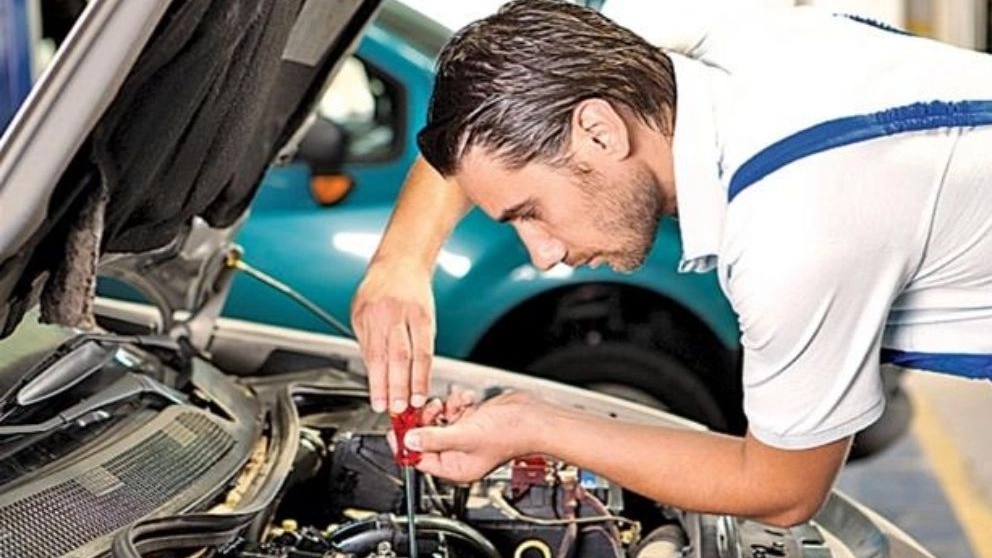 ☑️ مکانیک خودرو چه وظایفی دارد؟