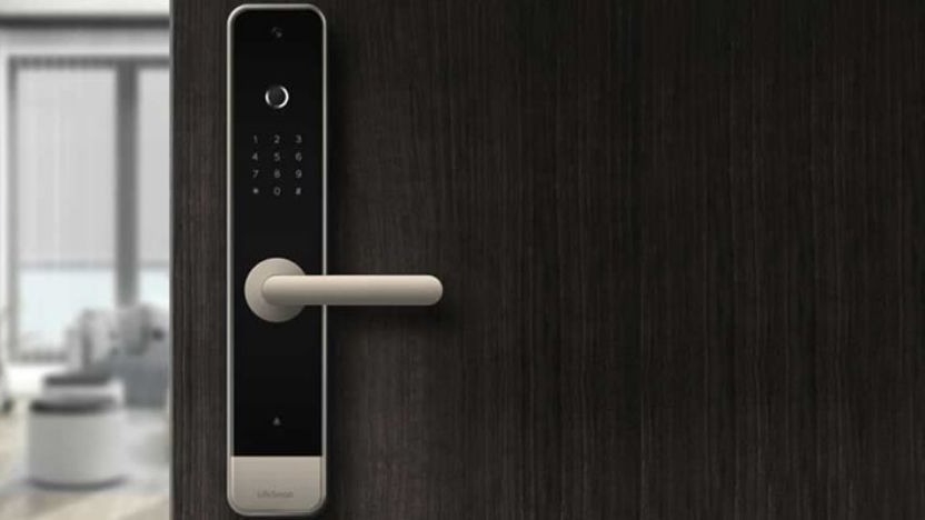 What is a smart handle and what is its advantage over other handles?