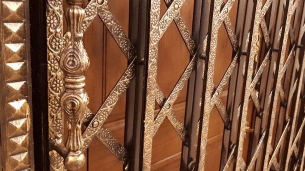 درب آکاردئونی چیست و چه کاربردی دارد؟