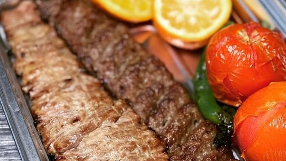 کباب سلطانی یا چلو کباب سلطانی و تفاوت آن با دیگر کباب ها