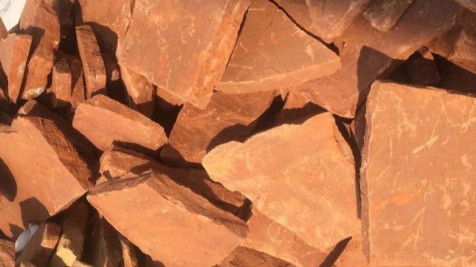 کاربرد سنگ لاشه در محوطه و نمای ساختمان