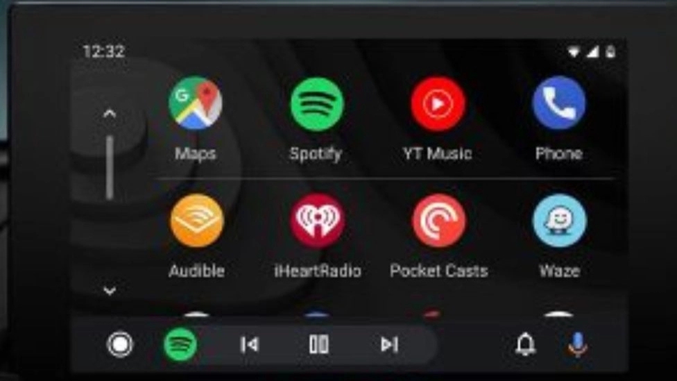 أنواع شاشات السيارات