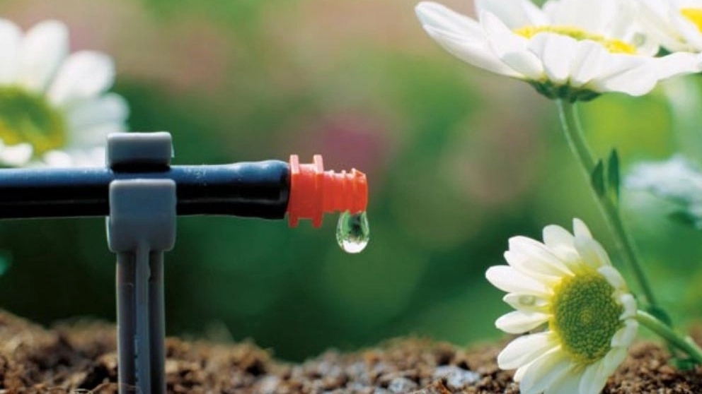 مزایای تجهیزات آبیاری قطره‌ ای