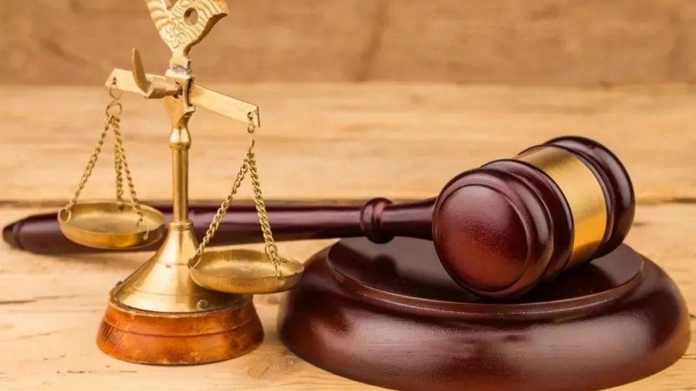 چگونه بهترین وکیل پایه یک دادگستری را انتخاب کنیم؟