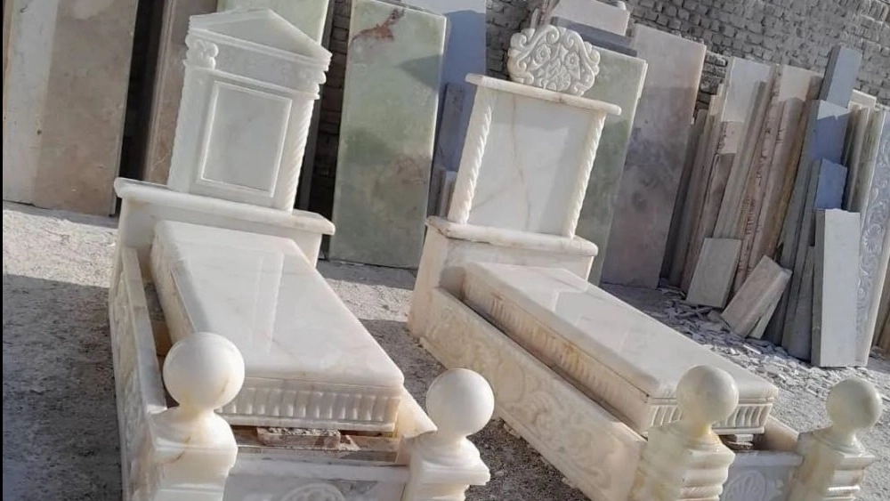 Construction of tombstone in Khuzestan