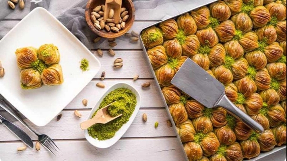 فروش انواع باقلوا و تاپر در فردیس کرج