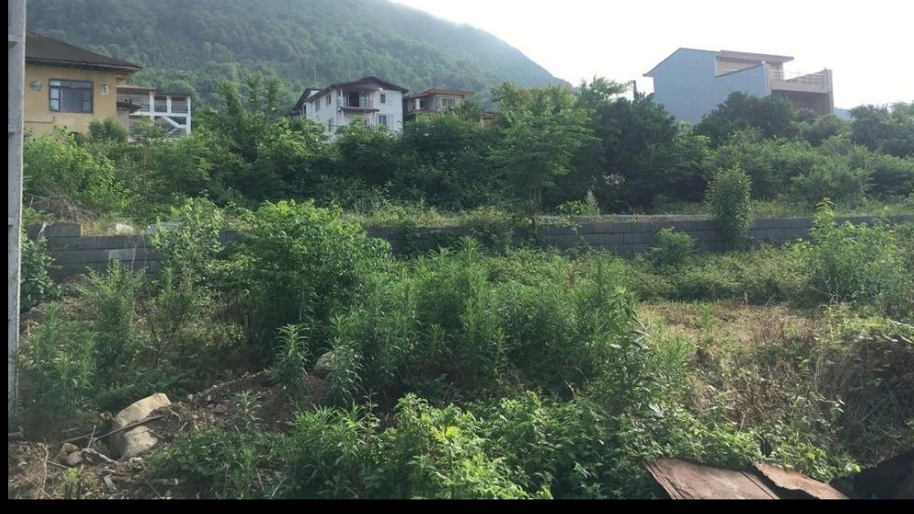 300 متر زمین مسکونی سند دار  در فکجور اوشیان مناسب ساخت ویلا