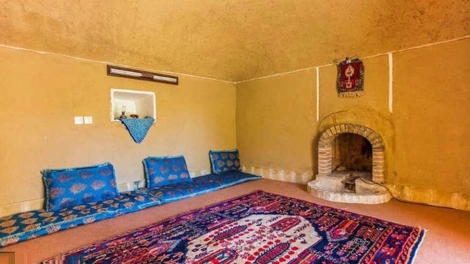 رزرو اقامتگاه بومگردی در کرمان؛ راهنمای سفر به اقامتگاه ظهرود راین