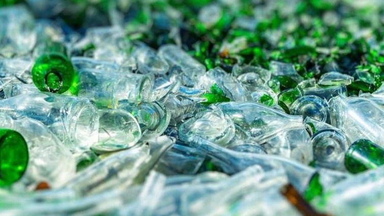 عوامل موثر در قیمت‌گذاری ضایعات شیشه جمعه اهواز