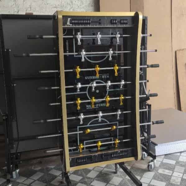 ⁨هایگلاس کف شیشه مشکی رگه طلایی با نوار طلایی⁩