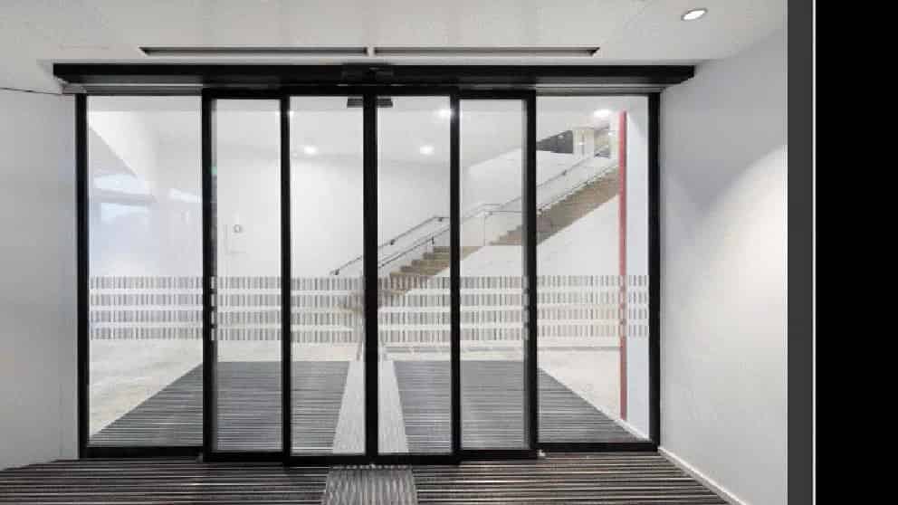 دربهای اتوماتیک شیشه ای