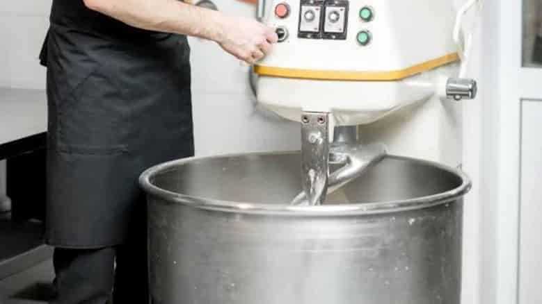 مرکز تخصصی تعمیرات خمیرگیر و میکسر در اصفهان