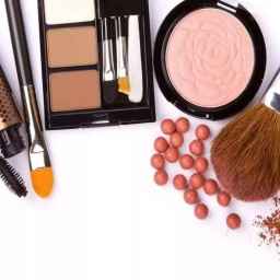 لواز آرایشی و بهداشتی یاس در اصفهان