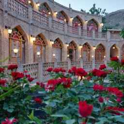 مجتمع پذیرایی و اقامتی اختر در نیشابور