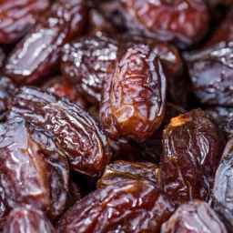 خشکبار حاتمی، فروش عمده خرما، شیره و چیپس خرما در مازندران