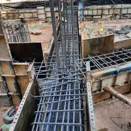 اجرای فونداسیون و آرماتور بندی شهریاری در رشت