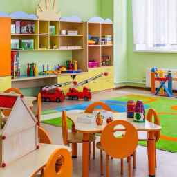 مهد کودک و پیش دبستانی آشیانه گلها