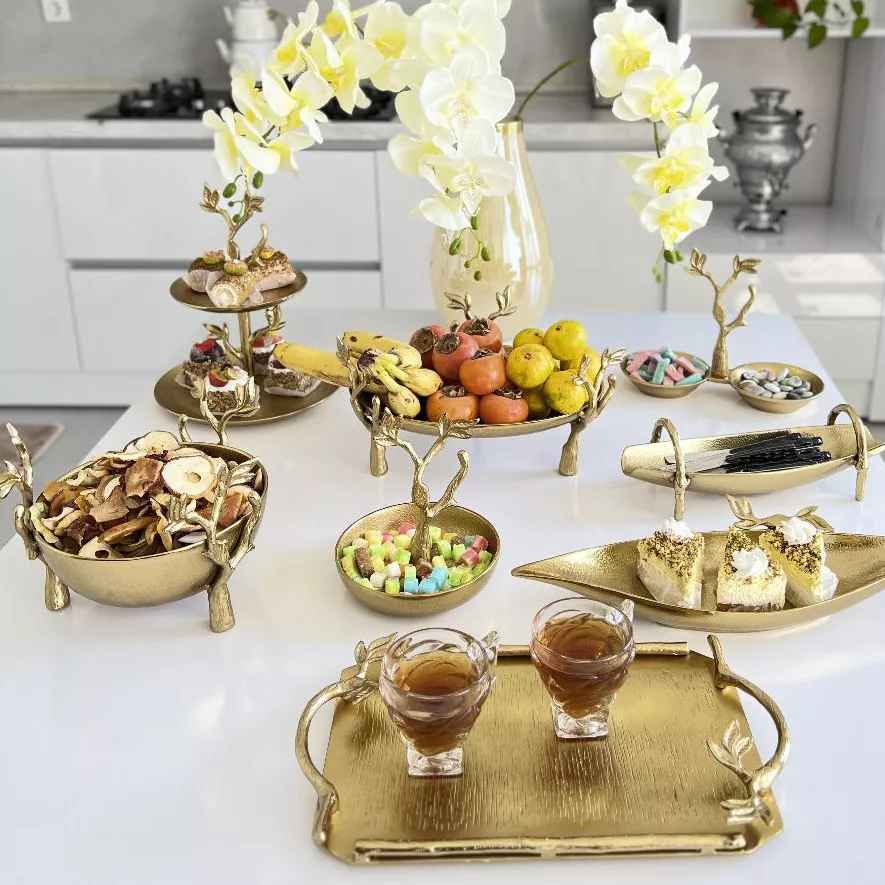 سرویس گلبرگ طلایی