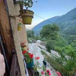 اقامتگاه سنتی خانه بر