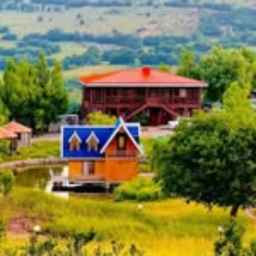 اقامتگاه بومگردی بام رودبار