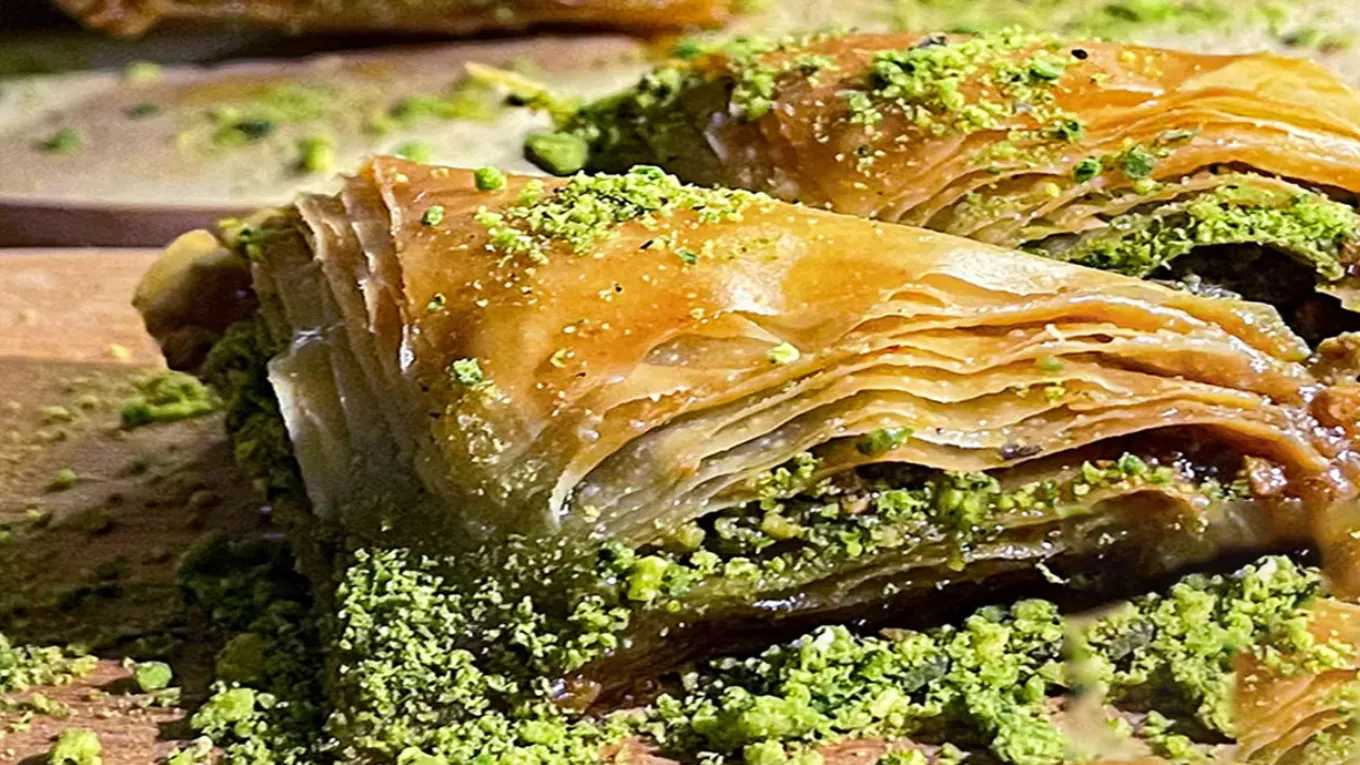 تولیدی و فروش باقلوا سارای در تبریز