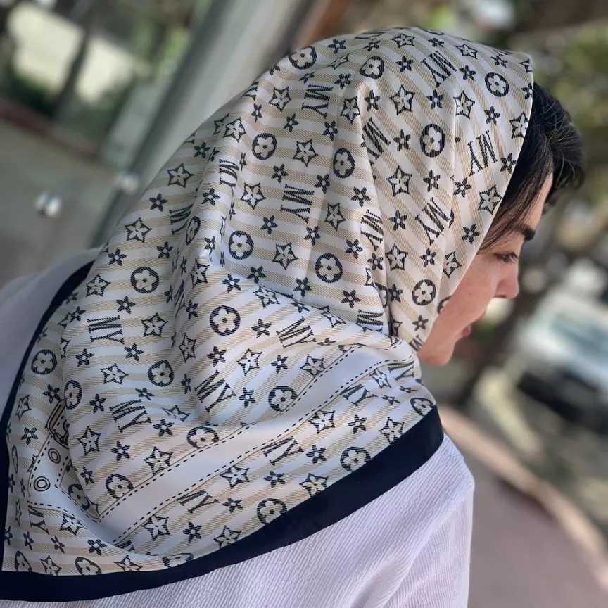 روسری ابریشم