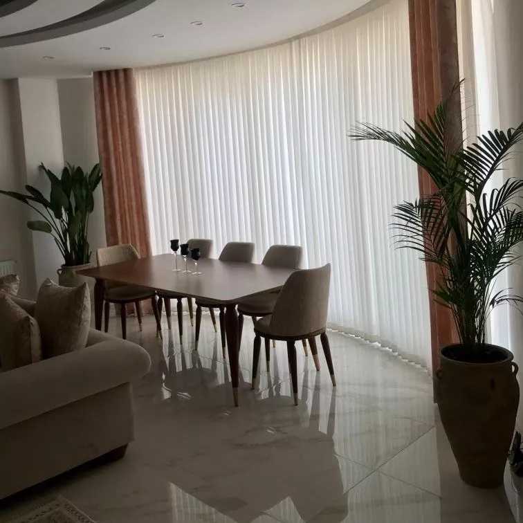 میز نهارخوری