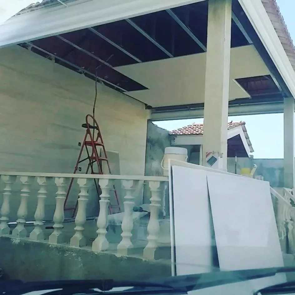 "اجرای سقف کناف و دورباکس نورمخفی زیر آلاچیق"