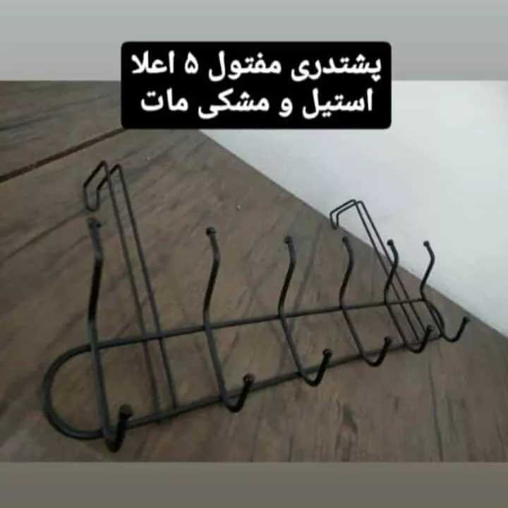 رخت آویز پشت دری