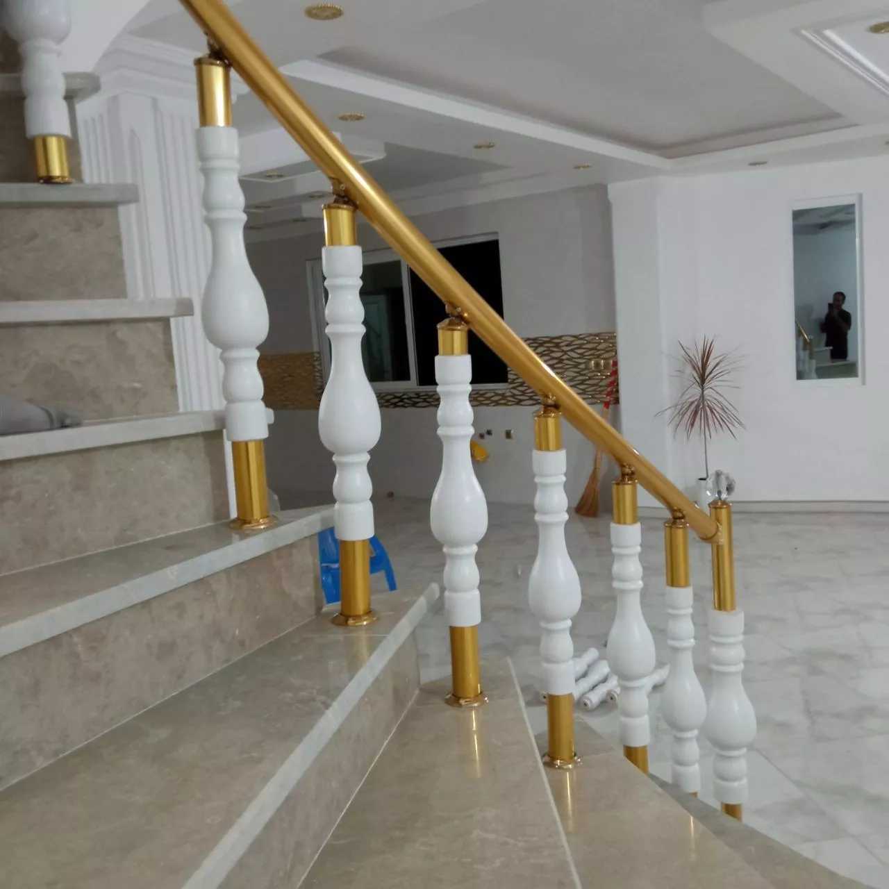 حفاظ و نرده