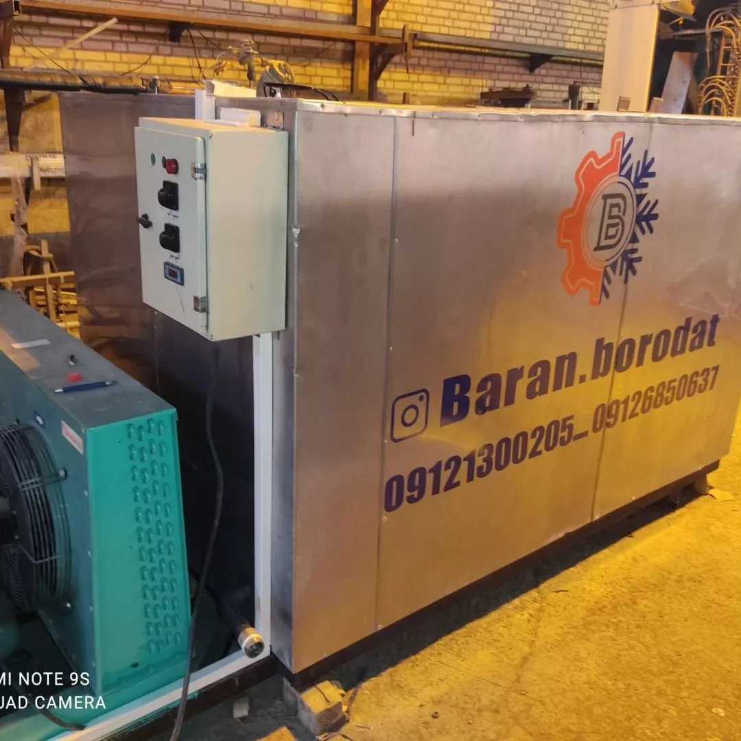 آیس بانک چهار تن با یونیت کمپرسور پنج اسب dwm و کندانسور هوایی ۷٫۵ اسب و کوئل مسی و تابلو برق و خط مایع